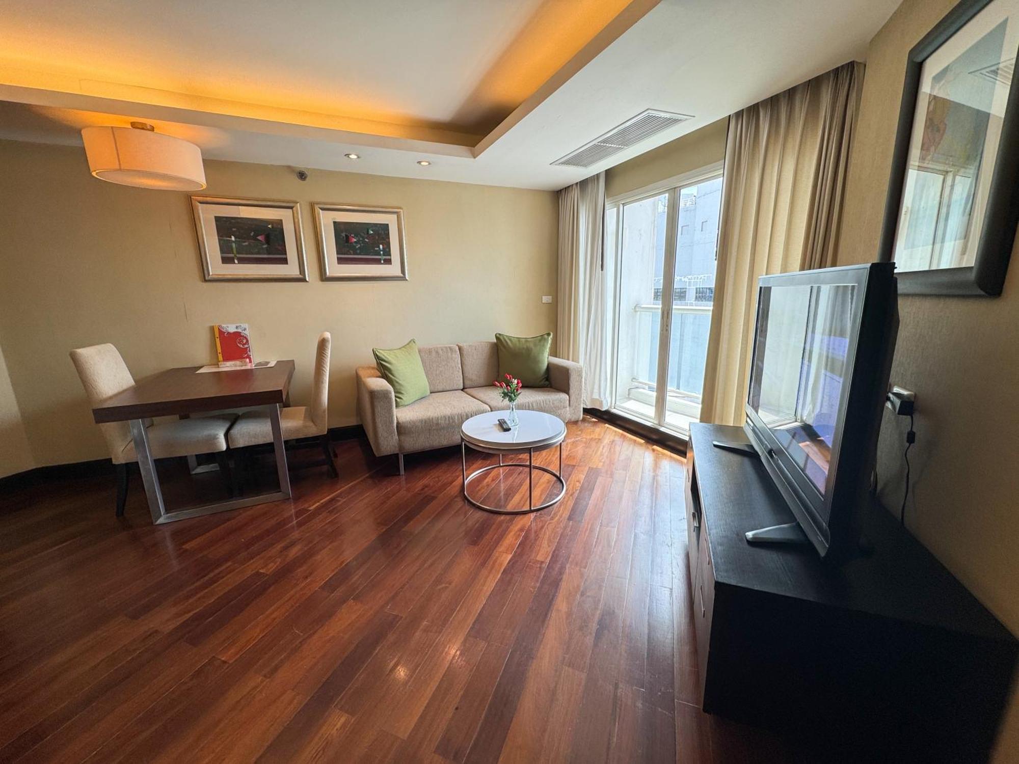 The Narathiwas Hotel & Residence Sathorn Bangkok Exterior photo