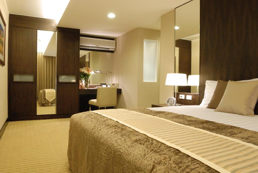 The Narathiwas Hotel & Residence Sathorn Bangkok Exterior photo